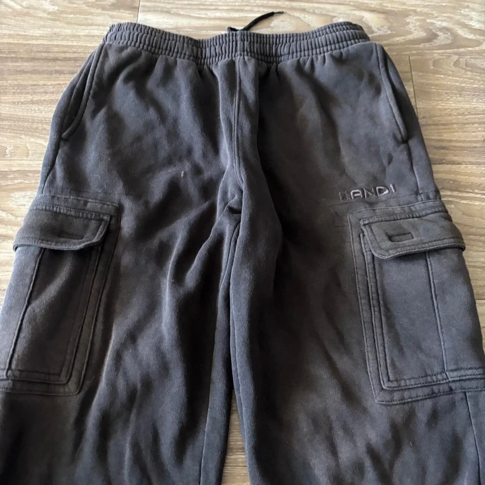 Vintage Y2K/2000s Faded Black And1 Skater Style Cargo Sweatpants! Size M